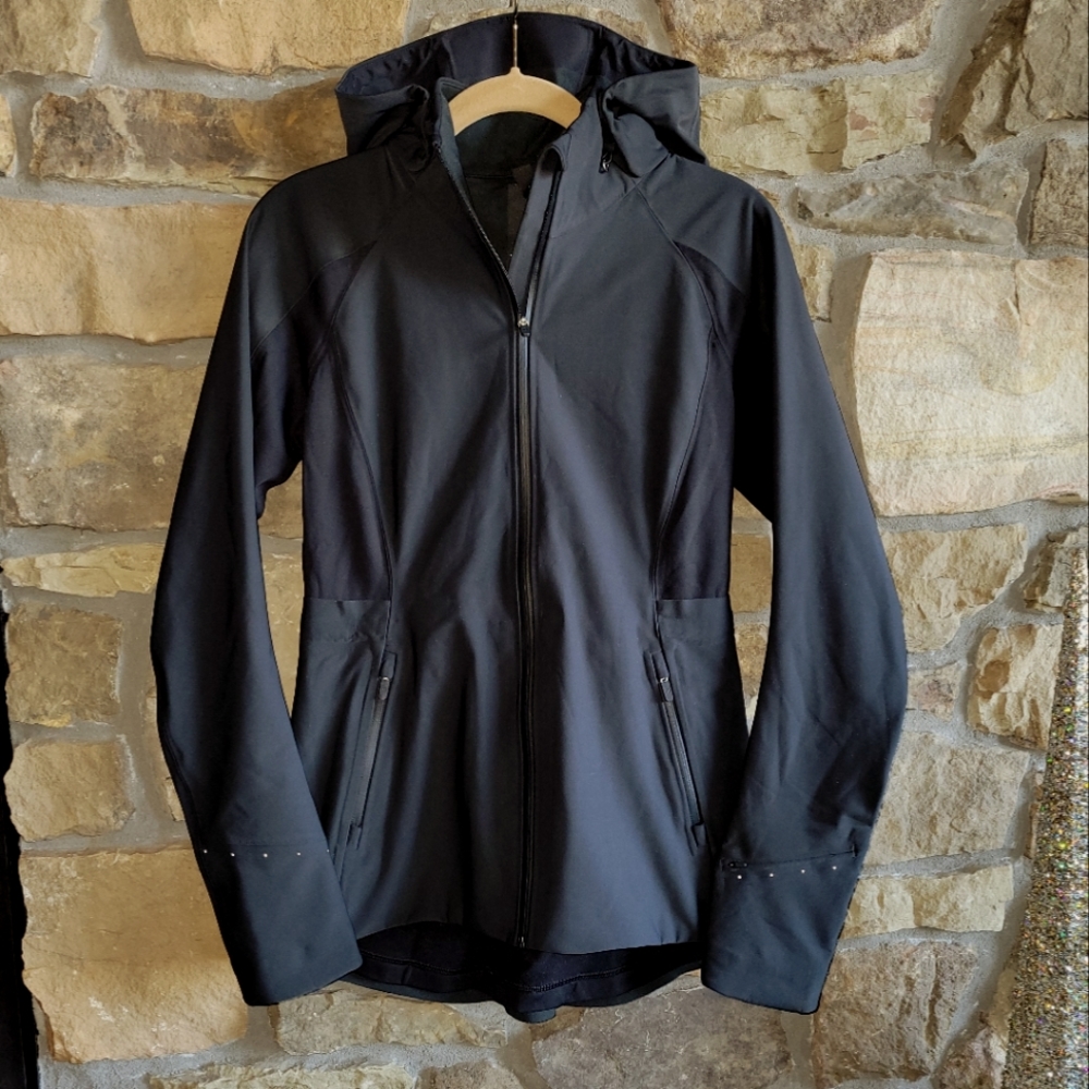 NWOT Lululemon Sleet Sprinter Jacket 4 Black Rain - Picture 1 of 14